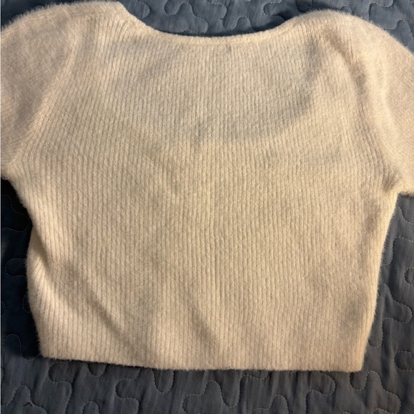 Kendall & Kylie White Women's Sweater - Picture 2 of 3